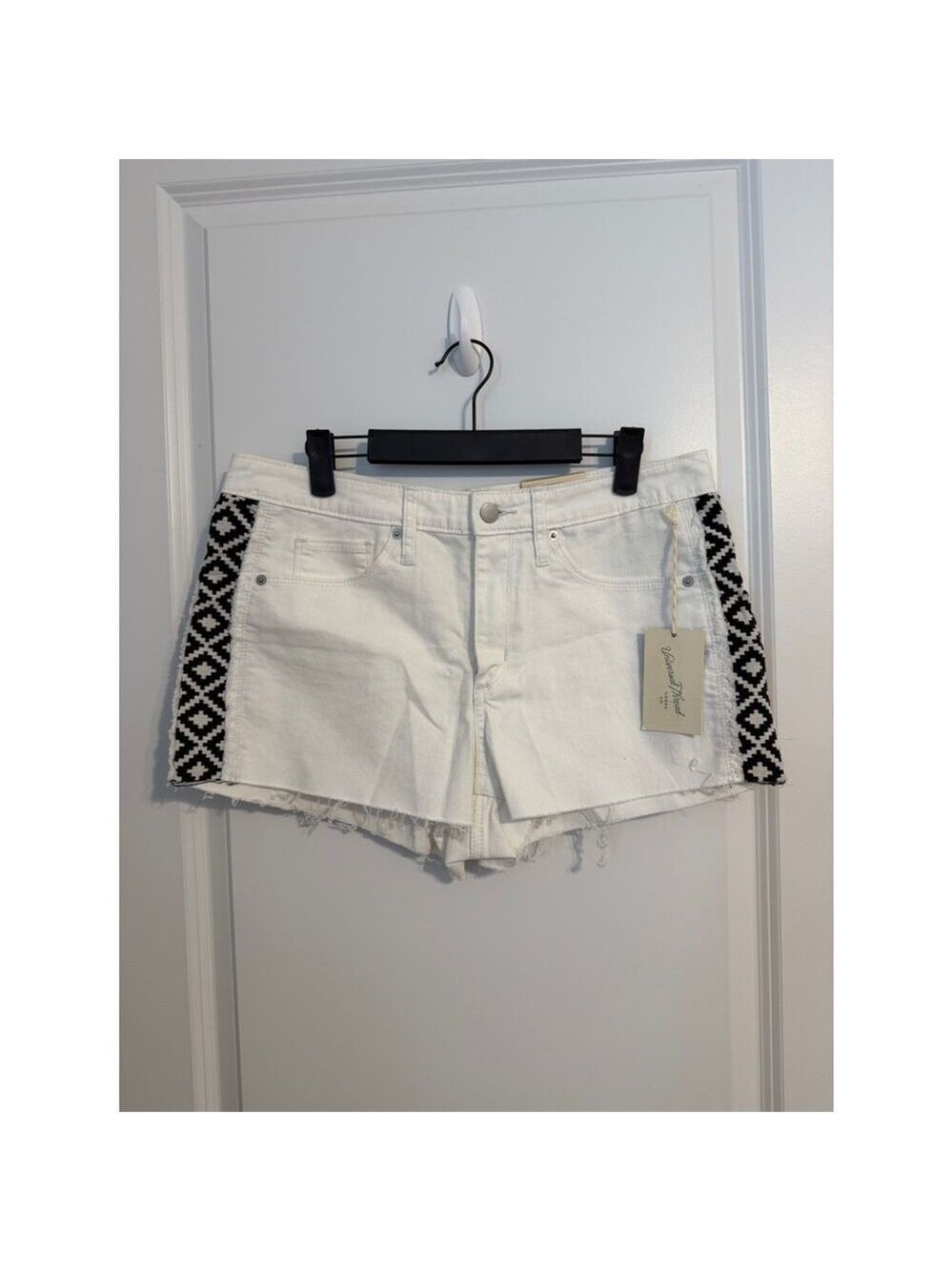 Universal Thread White Denim Shorts Size 12 NWT Black Geometric Side Panels